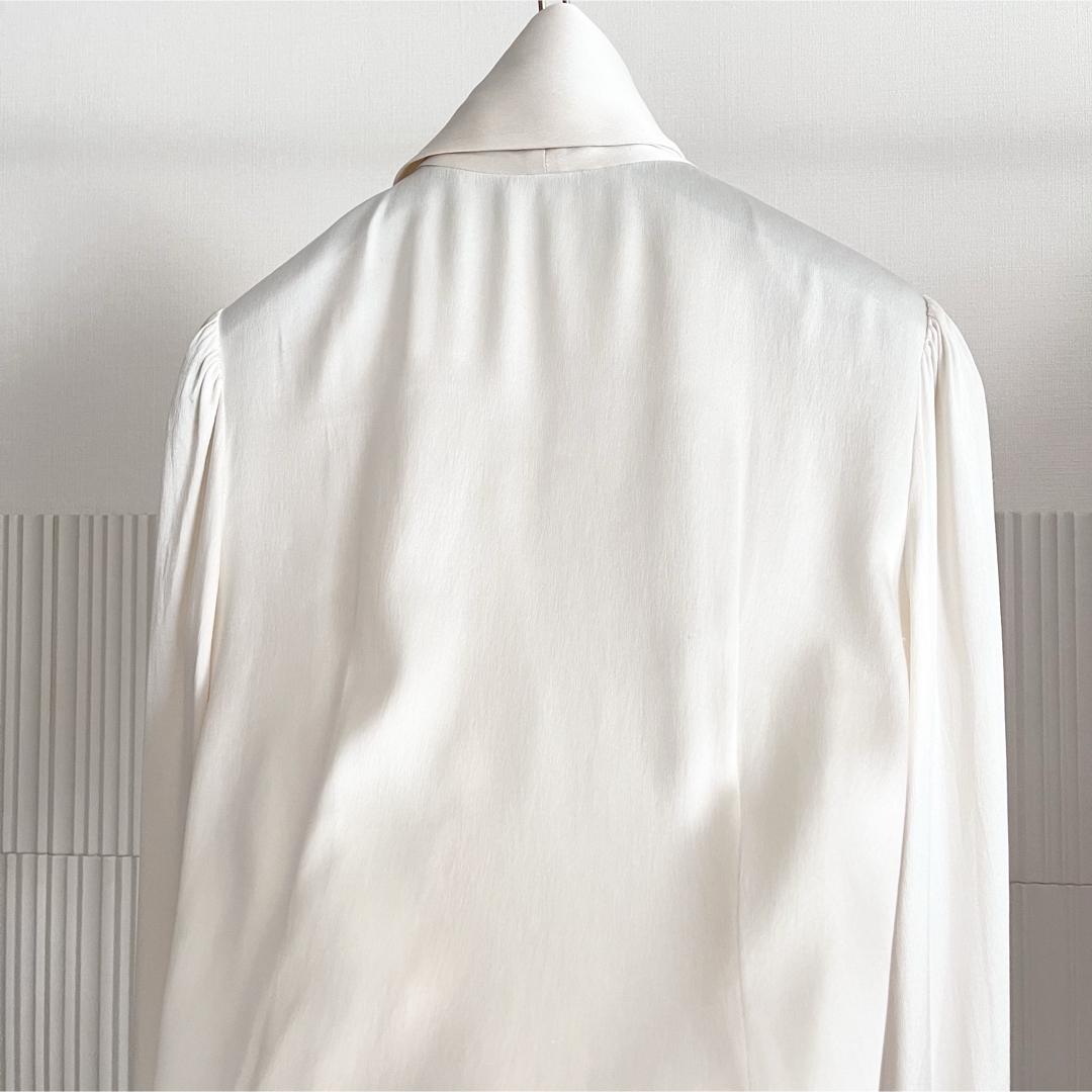 DOLCE&GABBANA - DOLCE&GABBANA DGロゴパール ボウタイブラウス 36