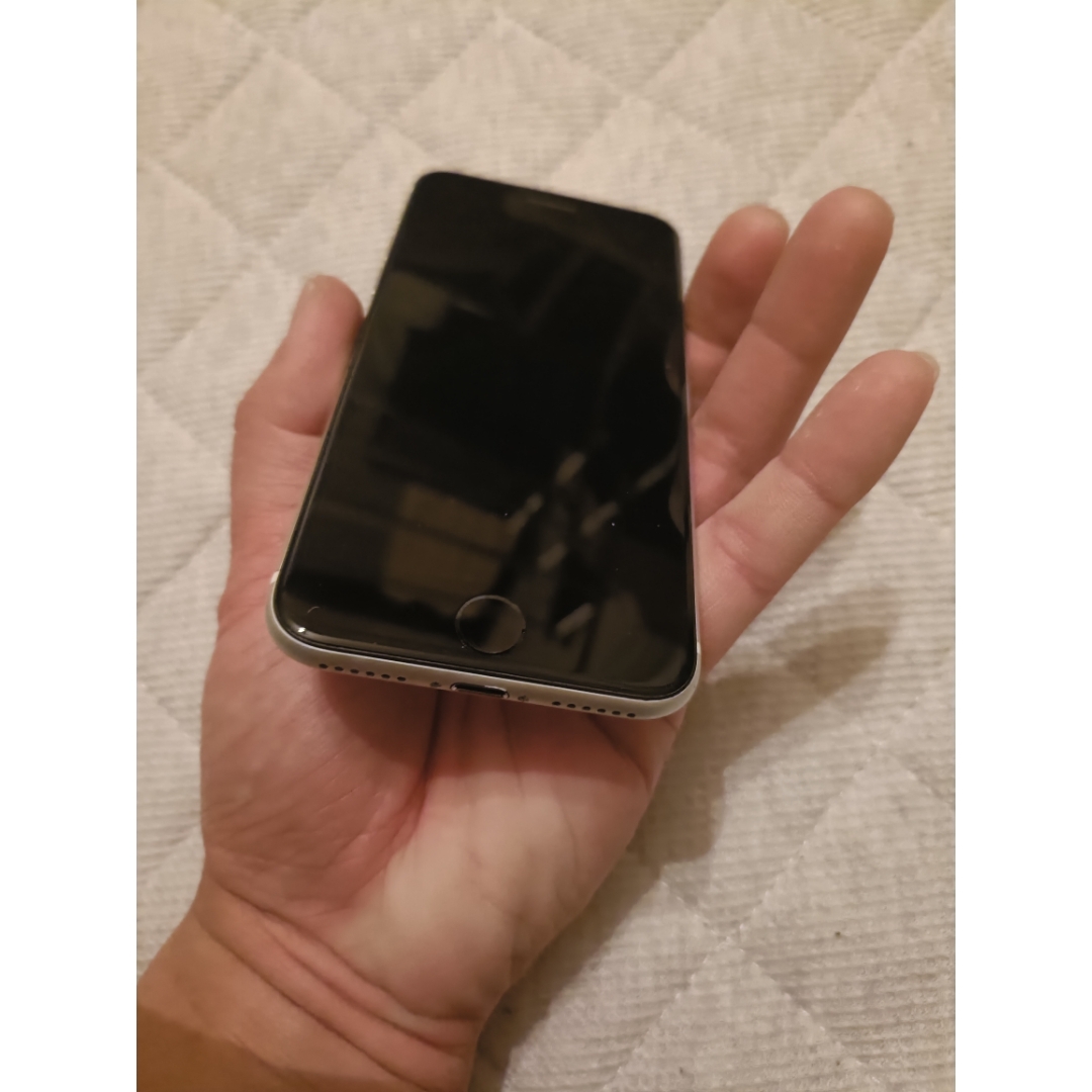 恐らくiPhoneSE第2世代 ジャンクの通販 by ちゅん太郎's shop｜ラクマ