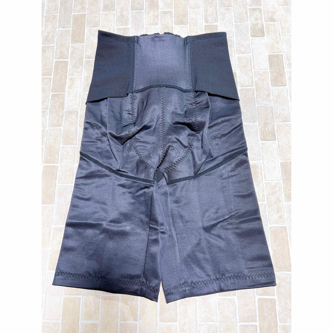 シャルレ - シャルレ 腰サポートガードル 82 ブラック FE261 新品 激安