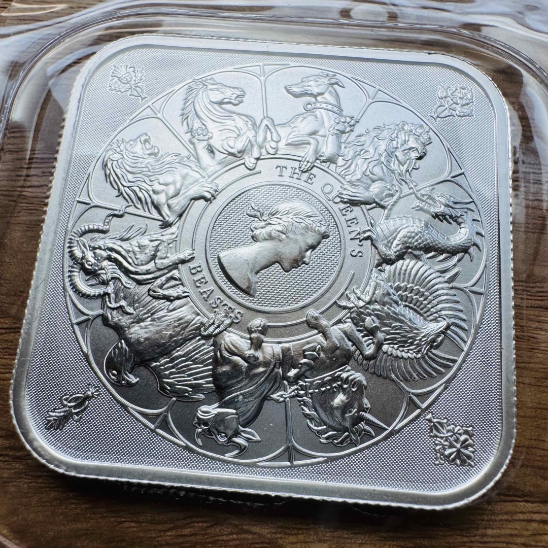 クイーンズビースト コンプリーター 1オンス