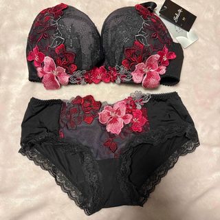 Wacoal - サルート 04 プレステージ ジャズ WH ブラジャー ショーツ