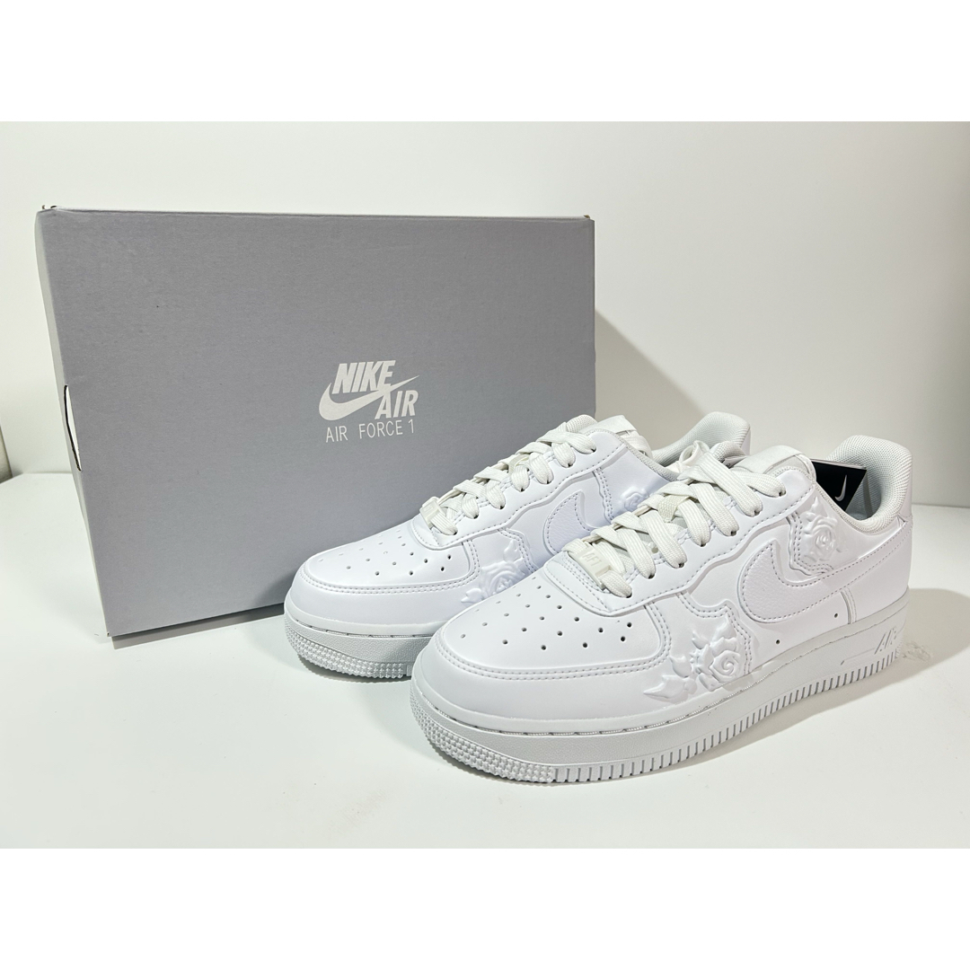 NIKE - 【新品】24cm NIKE WMNS エアフォース1 '07 