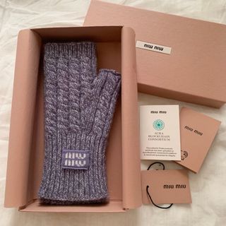 MIU MIU（手袋）のフリマアイテム一覧