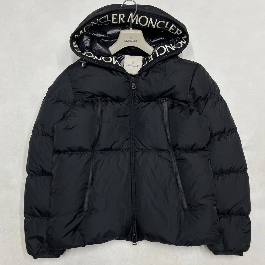 MONCLER - 美品 サイズ4 MONCLER モンクレール MONTCLA モンクラーの