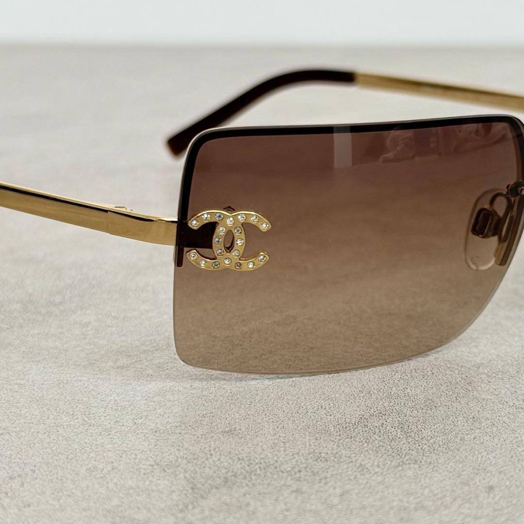 CHANEL - 美品 CHANEL サングラス リムレス 4092-D ブラウン ライン