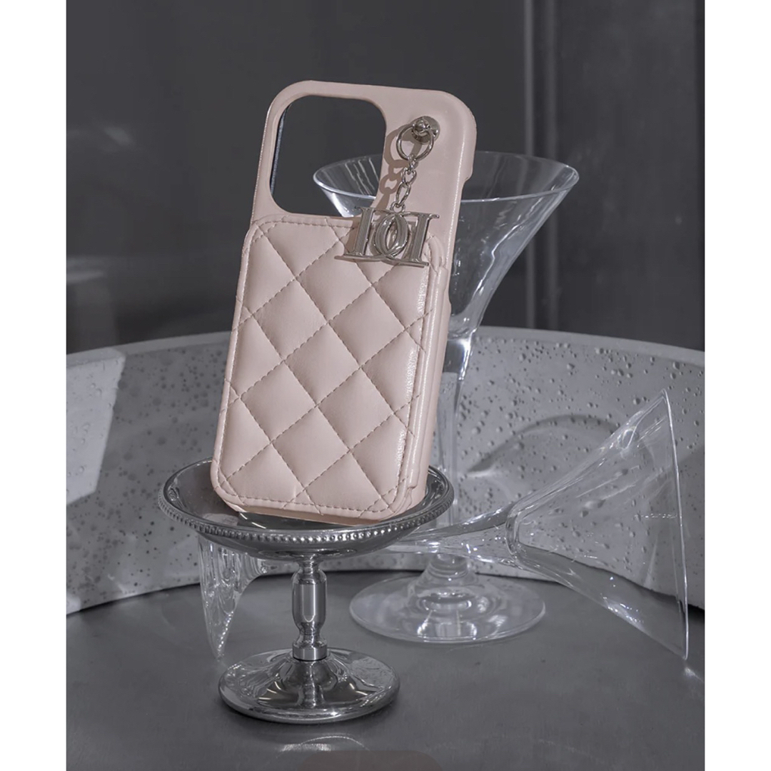 Darich - ダーリッチキルティングミラーDDチャームiPhone16ケース