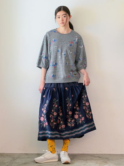 タイニーフラワーワルツ刺繍裏毛プルオーバー（スウェット・トレーナー