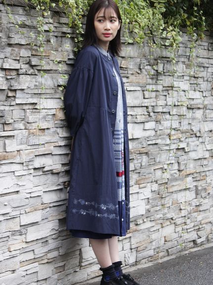 ポリエステルナイロンブロード リレーフラワーステッチ刺繍コート