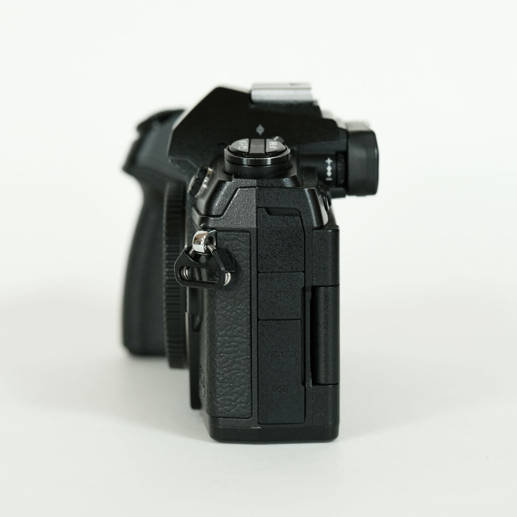 OLYMPUS OM-D E-M1 Mark IIIの出品 | ONE SCENE（ワンシーン）