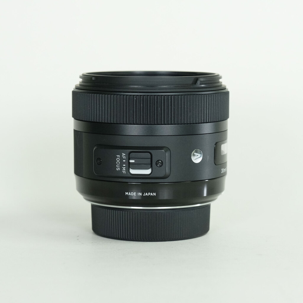 SIGMA 30mm F1.4 DC HSM｜Art [ニコン用]の出品 | ONE SCENE（ワンシーン）