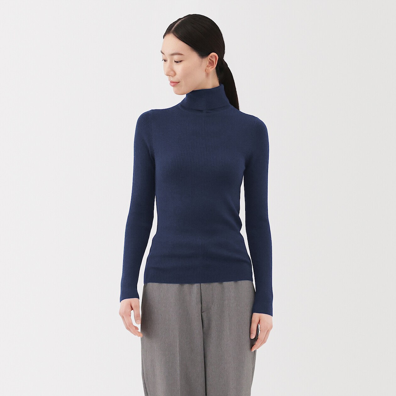 W's Washable high-gauge ribbed turtle neck sweater | MUJI