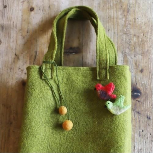 フェルトのことりのブローチ - ネパリ・バザーロの通販ショップ