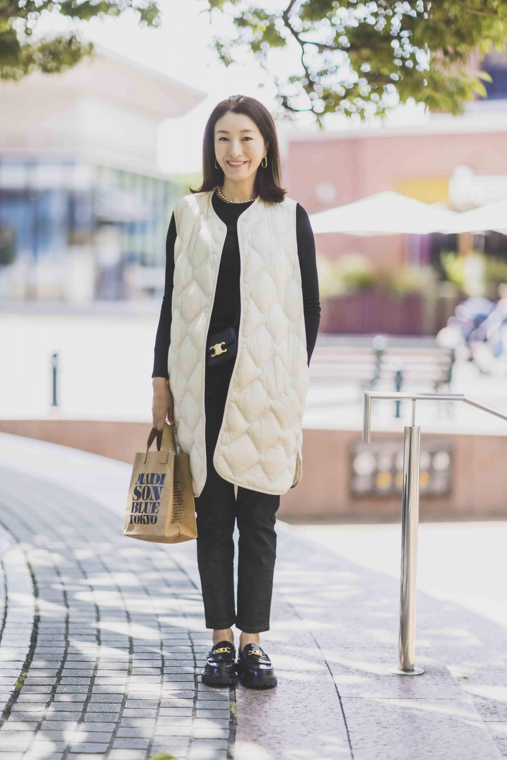 40代のユニクロ】ウルトラライトダウンベストに登場の新作ロングは即