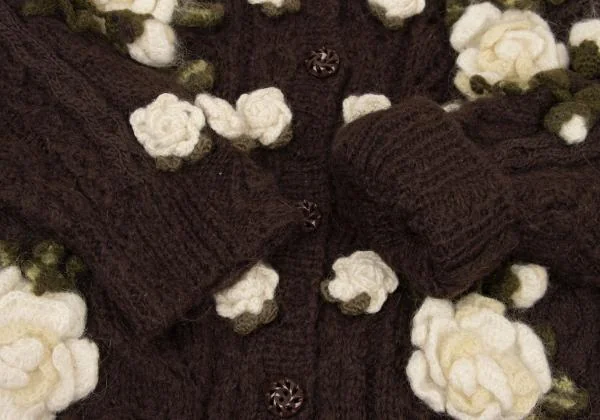 ピンクハウスPINK HOUSE 薔薇コサージュケーブルニットカーディガン 茶