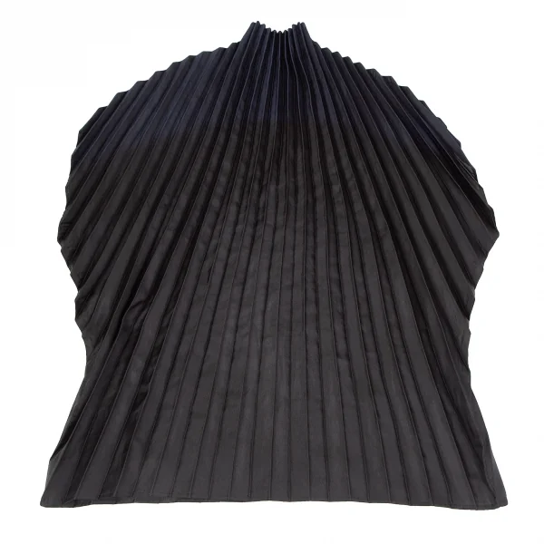 イッセイミヤケISSEY MIYAKE プリーツグラデーションスキッパー