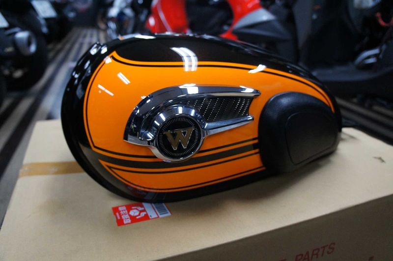 ウェビックガレージセール | W800ファイナルエディション ガソリンタンク