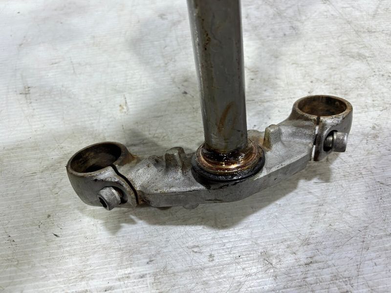 Kawasaki バリオス2後輪用ブレーキディスクとパッド、ナット類のセット