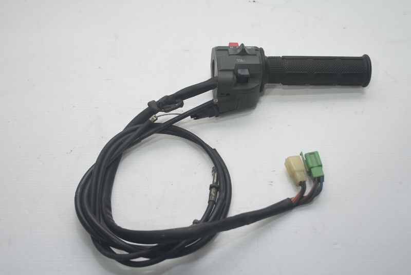 ウェビックガレージセール | GPZ900R ZX900A ハンドルスイッチ 右