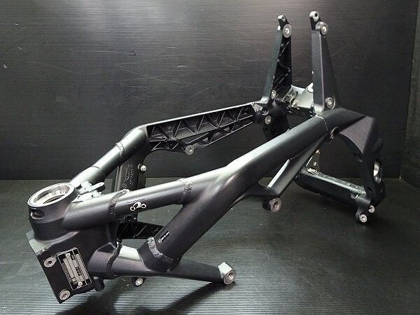 ウェビックガレージセール | トライアンフ ☆ デイトナ675 純正