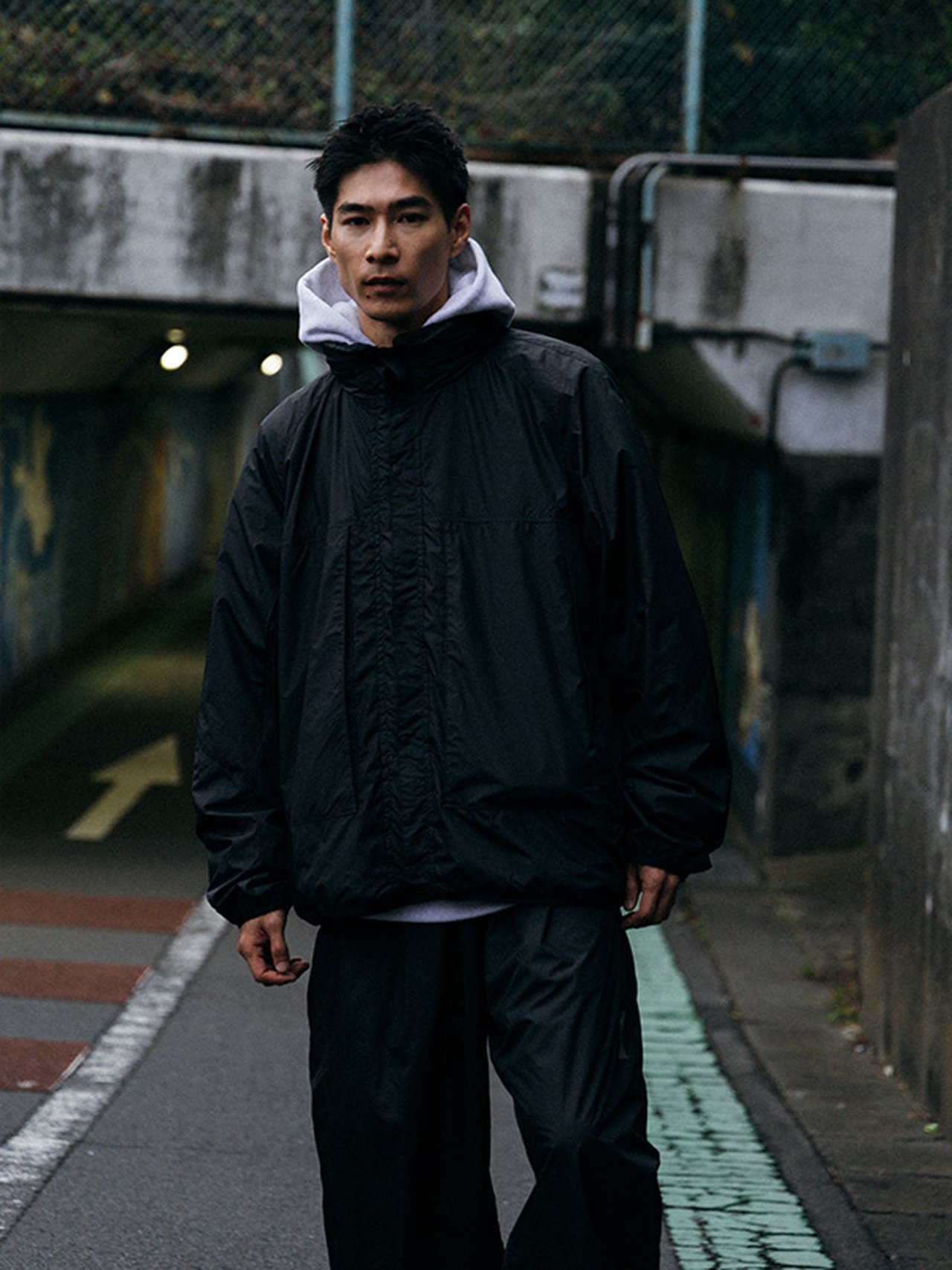 差がつく大人の黒い冬服】防水&防寒性の高さと動きやすさを兼ね備えた