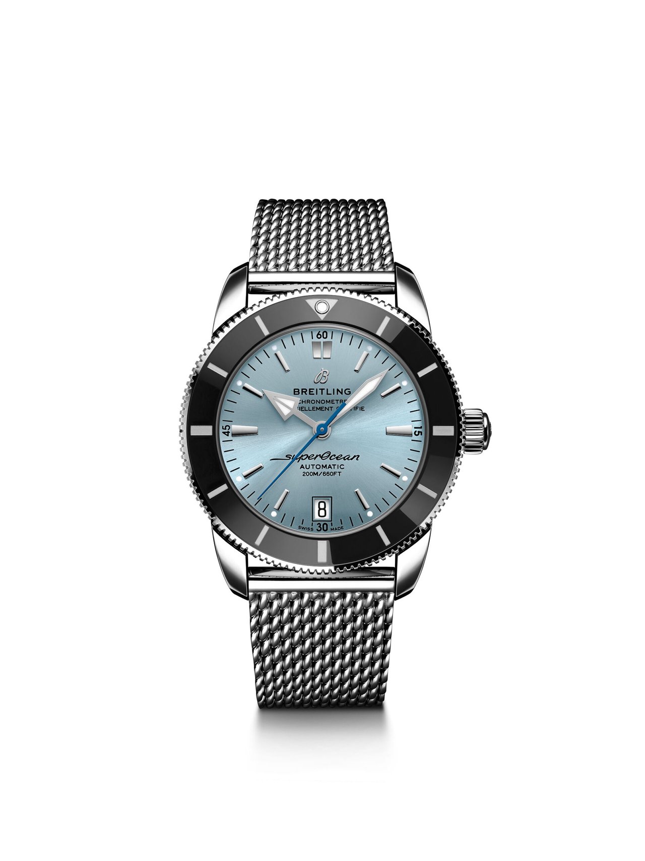 大人のダイバーズウォッチ】限定200本。アイスブルーの文字盤が映える