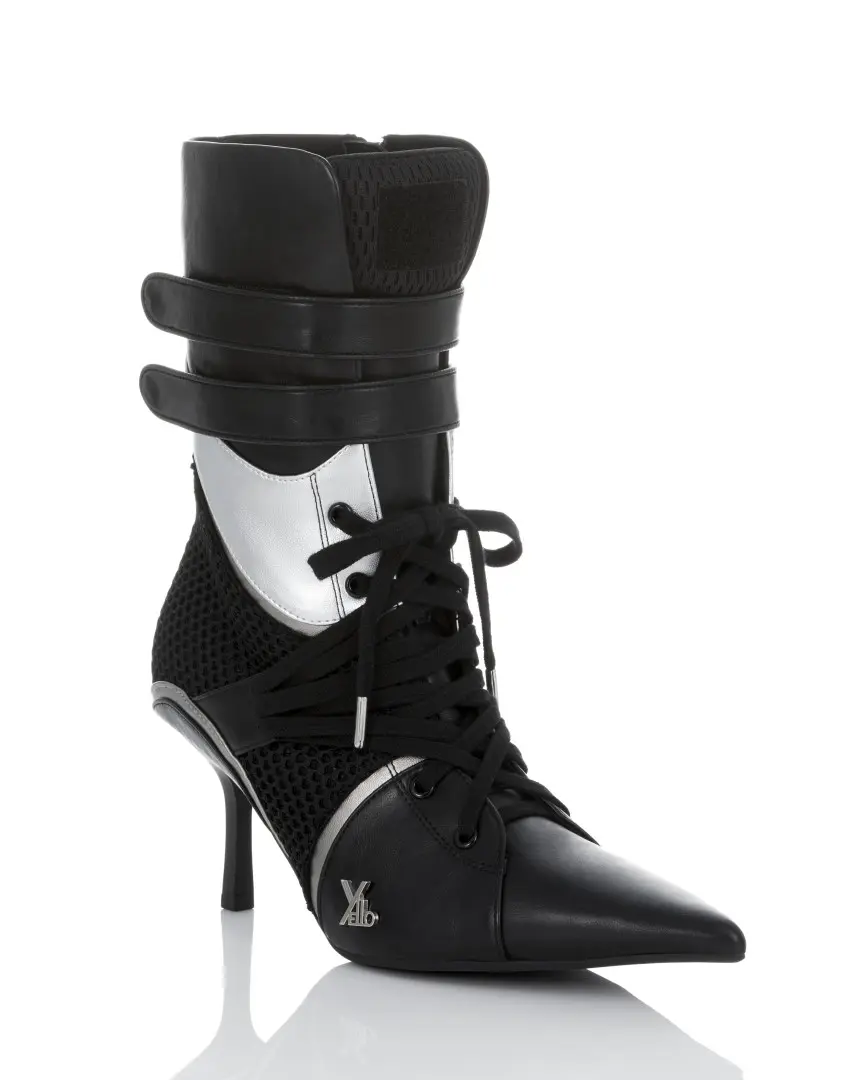 YELLO / TOKYO BLACK COMMA HEEL SHORT BOOTS