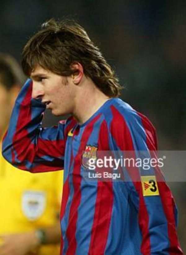 FCバルセロナ（H）05/06 長袖 メッシ＃19 + TV3パッチ付き！