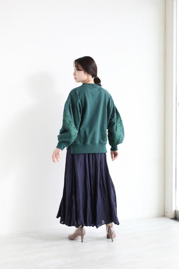 MUVEIL(ミュベール) スズラン刺繍裏毛プルオーバー darkgreen