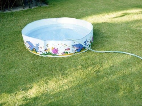 ホンマタカシ: NINE SWIMMING POOLS AND A BROKEN I PHONE | Takashi