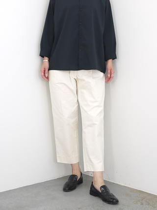 YAECA（ヤエカ） ボタニカルダイツータックパンツ[63642] - clothes tile