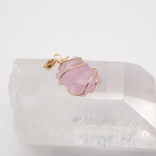 一点物 K18（18金） クンツァイト 原石 ワイヤーアート ペンダント