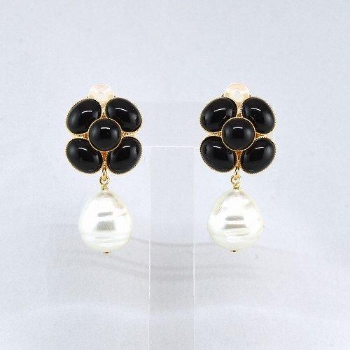 フィリップフェランディス ミスカメリア 5弁黒 イヤリングS