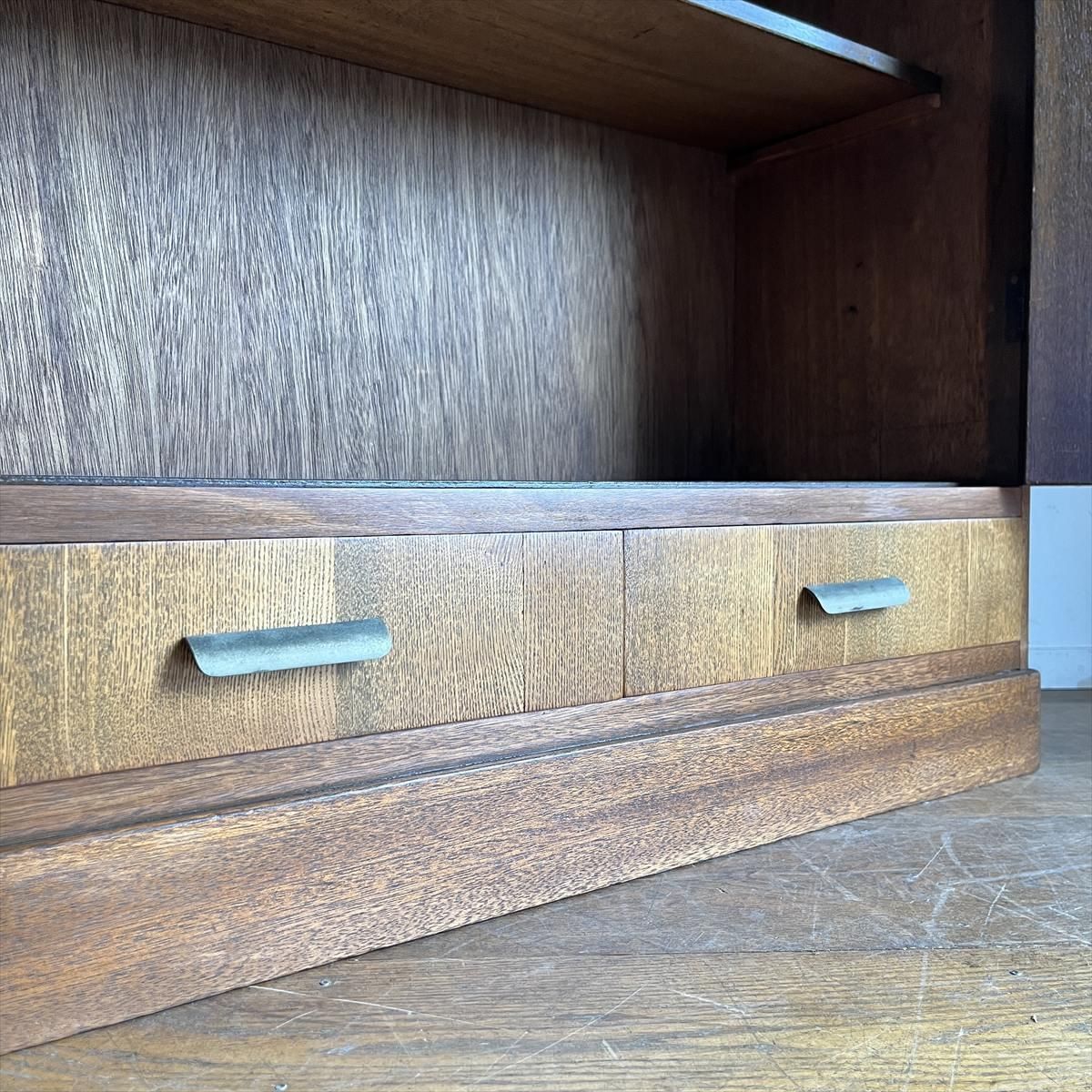 ゆらゆら硝子のキャビネット - 古家具・古道具 アンティーク家具 kubu