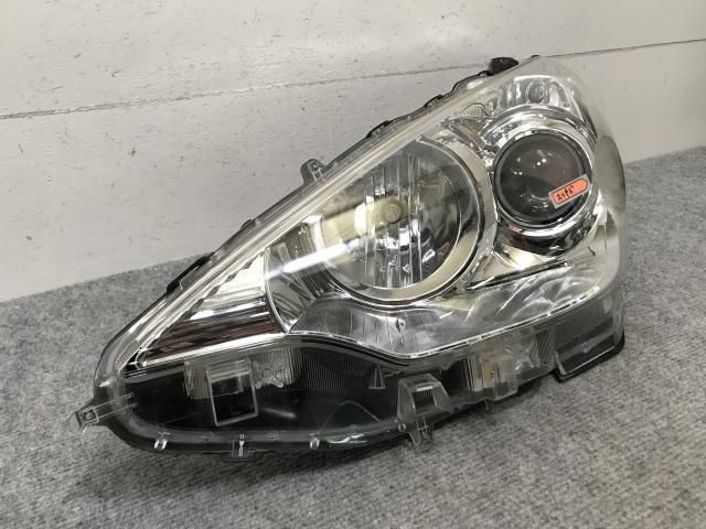 アクア/AQUA NHP10 純正 前期 左 ヘッドライト/ランプ ハロゲン