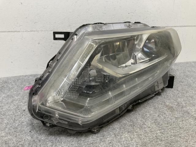 エクストレイル/X-TRAIL T32/NT32/HT32/HNT32 純正 前期 左 ヘッド