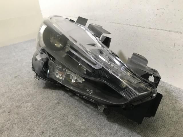 CX-5 KF2P 右ヘッドライト 美品 内部傷あり 中古 CX-5 KF2P 右ヘッド