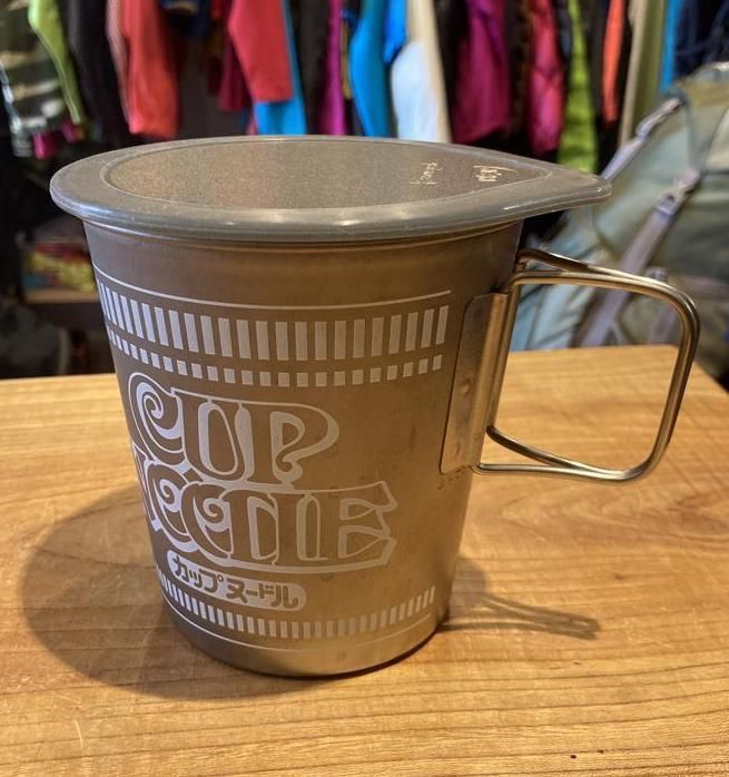 日清 × snow peak スノーピーク＞ カップヌードル型チタンクッカー