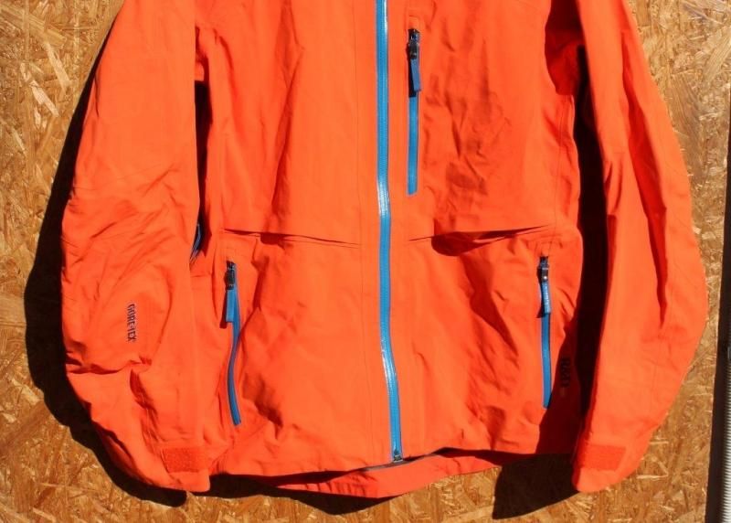 Peak Performance ピークパフォーマンス＞ Heli Gravity Jacket ヘリ