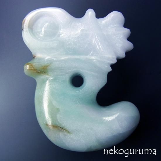 糸魚川翡翠♢勾玉浮かし彫りループタイ