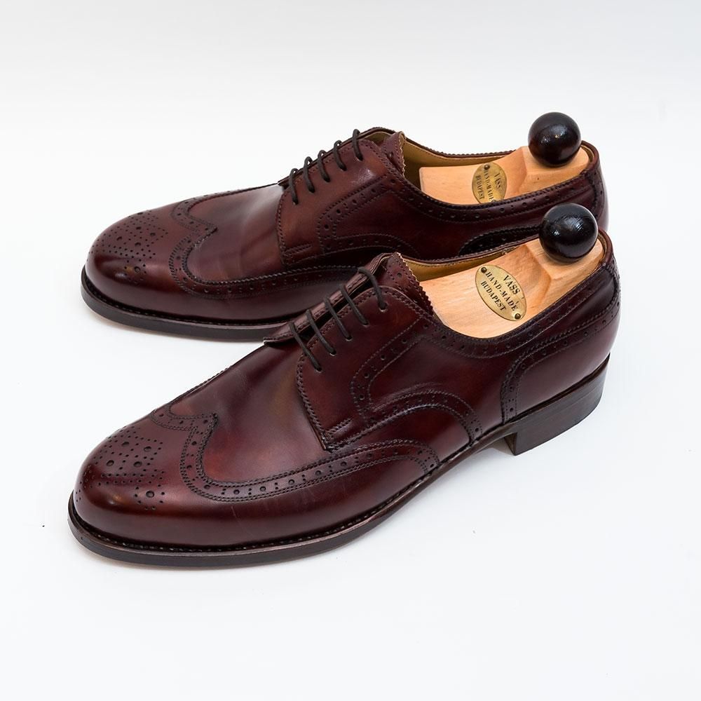 ヴァーシュ 外羽根ウィングチップ フルブローグ ミュージアムカーフ