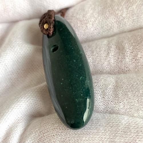 碧玉 大珠 二つ穴 マクラメ編みペンダント 】 限定 一点物 青めのう 碧