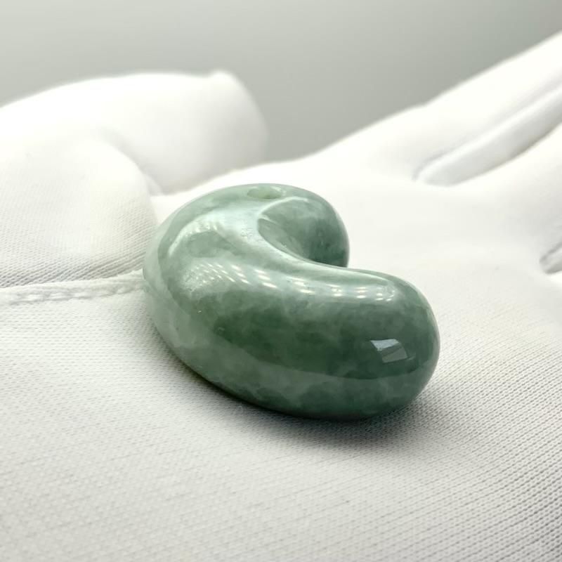 糸魚川翡翠 勾玉 巴型 】 国産 天然石 ひすい ヒスイ Jade カワセミ