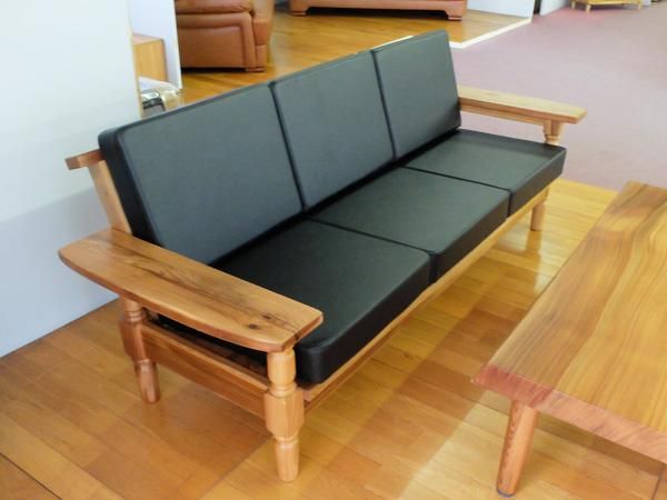 世界遺産 屋久杉一枚板 ソファ 3P 総無垢 レザーBK 国産高級伝統工芸