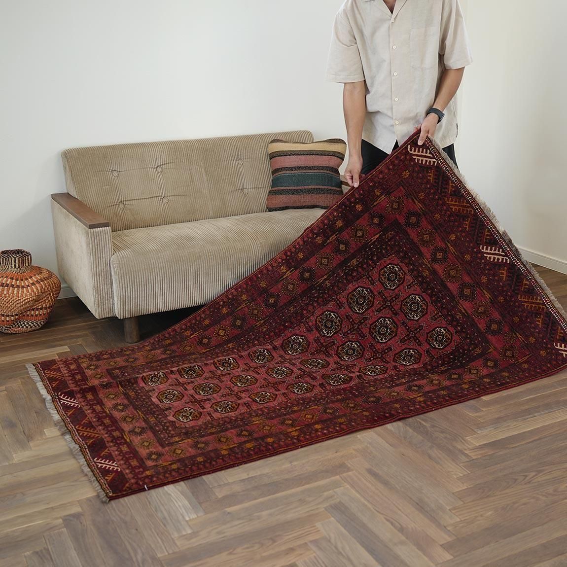 赤を繊細に使い分けトルクメン183×105cm【送料無料】 - inie japan