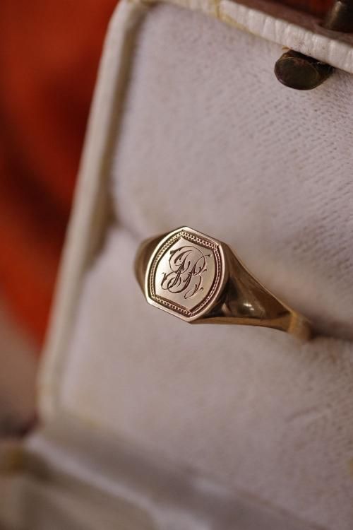 0217AイギリスアンティークK9ゴールドモノグラム入りシグネットリング