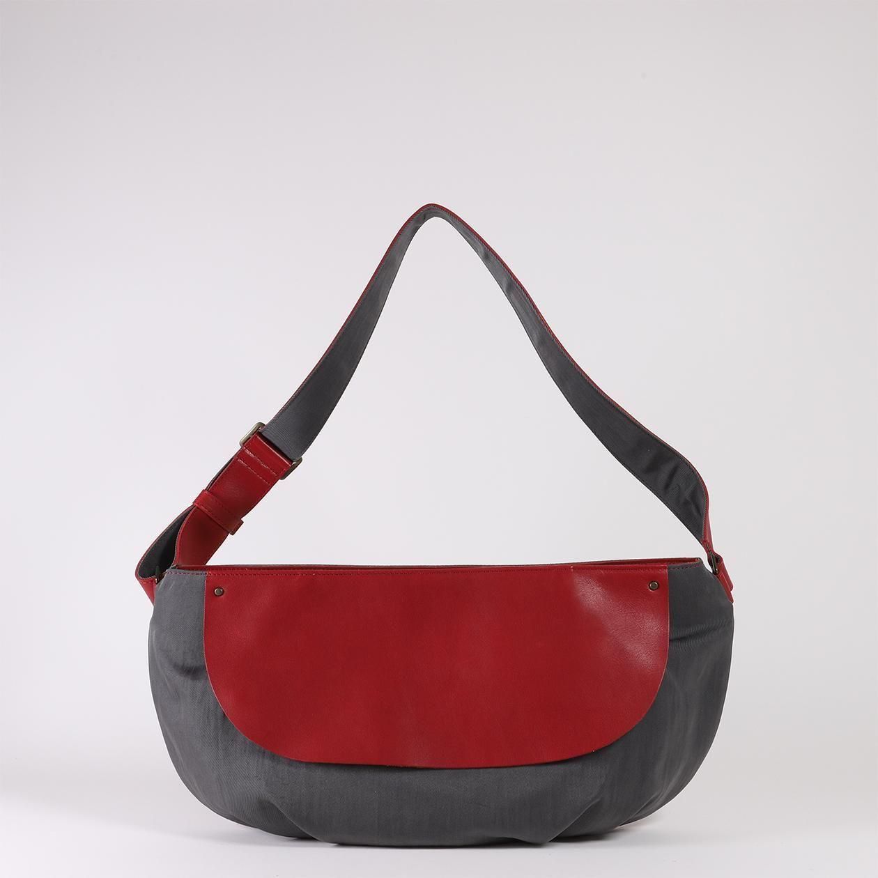 本革ナイロンコンビボディバッグ 大サイズ | 7219R - B.stuff online store