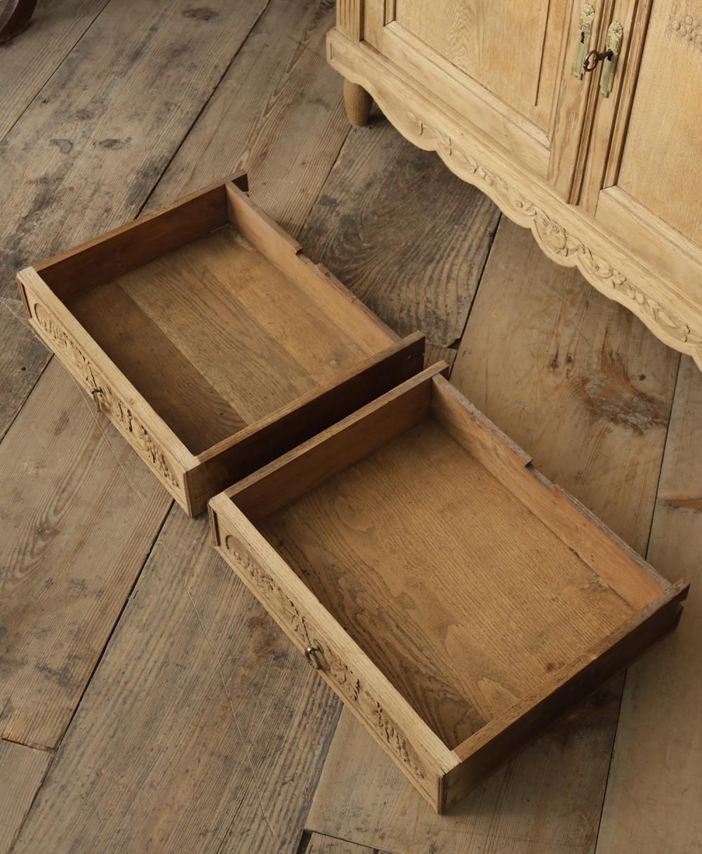 フランスアンティーク 剥離キャビネット ｜Antiques Knock