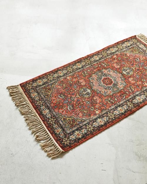 ラグ - フランスアンティーク家具や雑貨の販売・卸売り店 Antique Knock