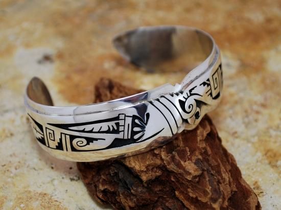 Berra Tawahongva（ベラ・タワホンバ）オーバーレイブレスレット