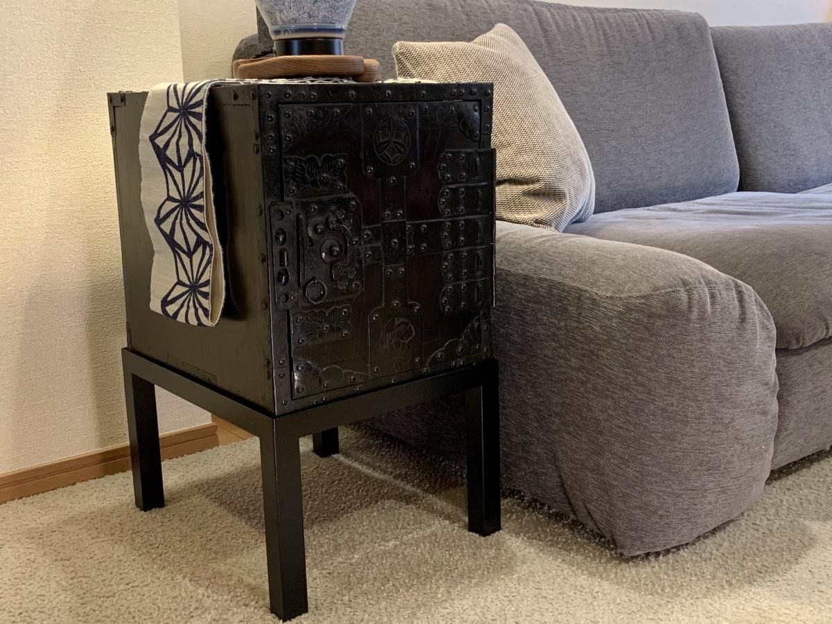 船箪笥（鉄脚付） / Sea Chest (Safe) with Iron legs - OKURA
